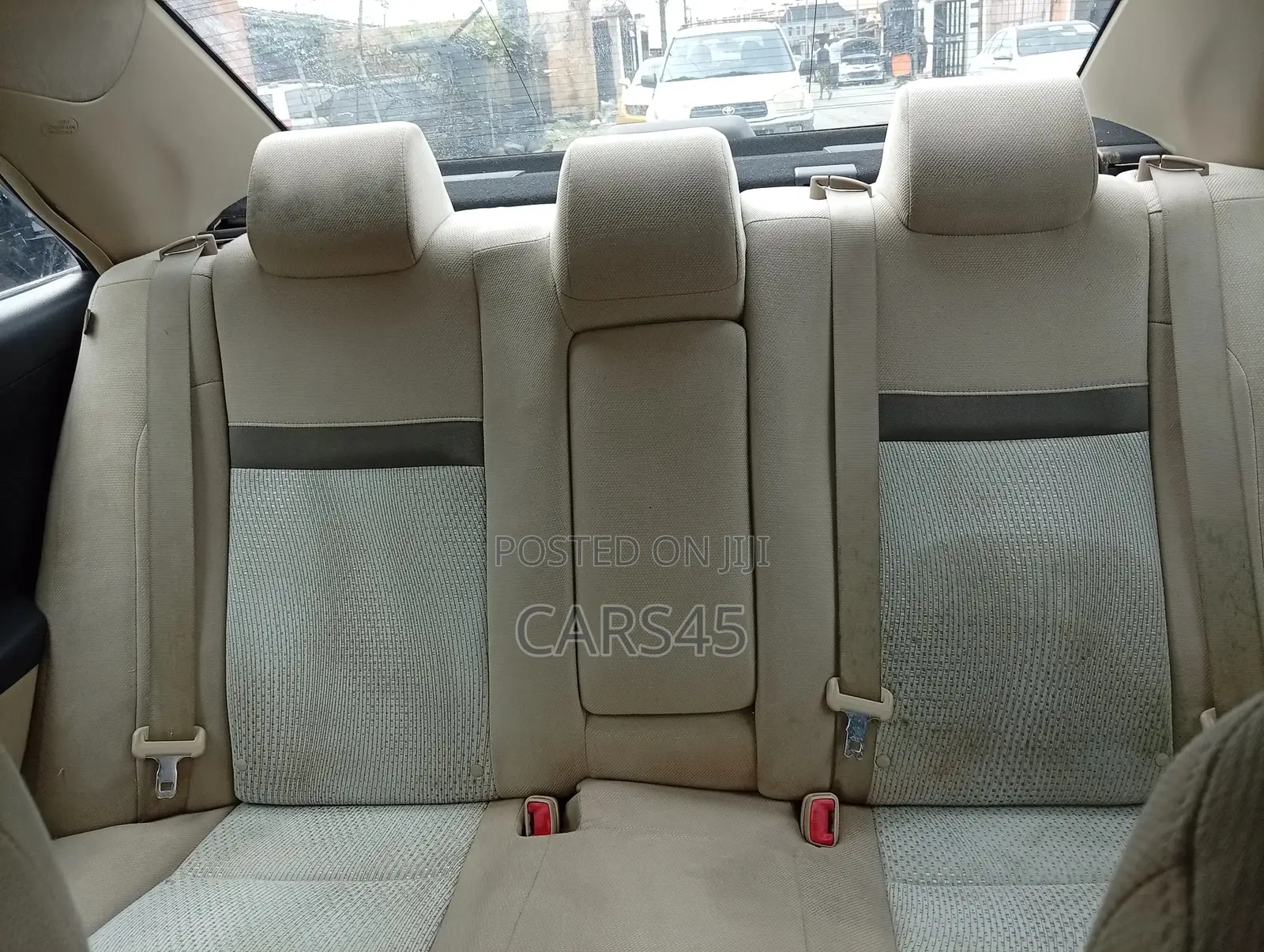 Toyota Camry 2012 Gold