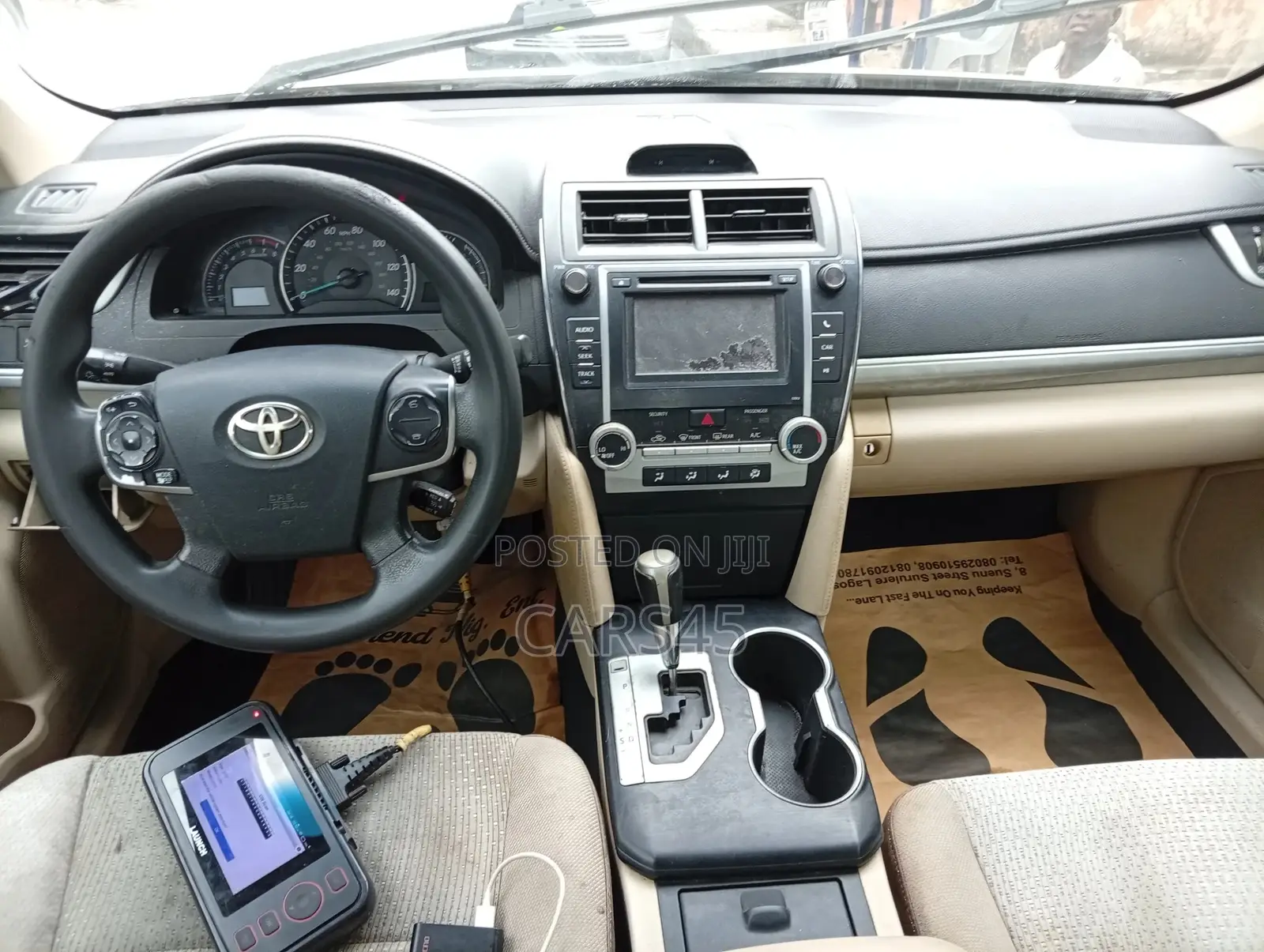 Toyota Camry 2012 Gold