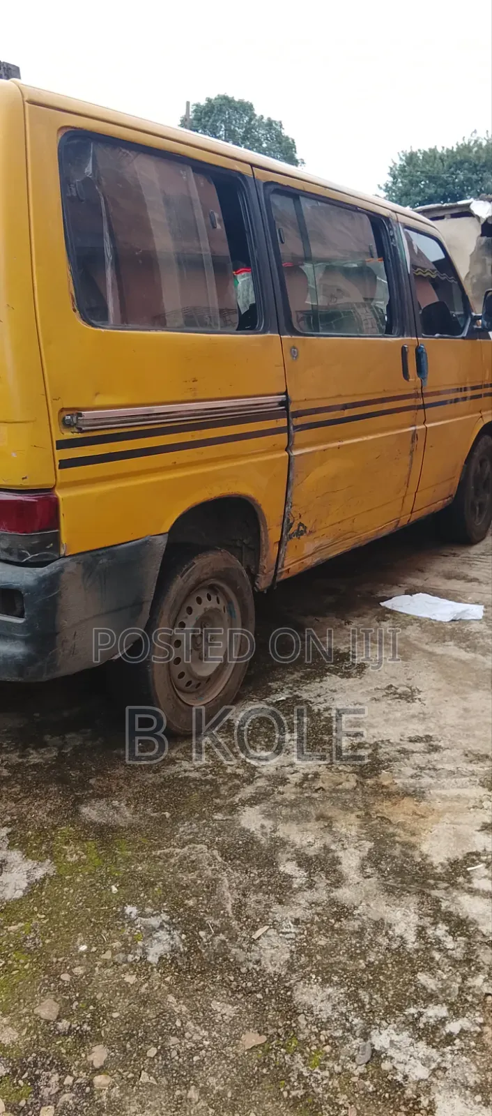 Volkswagen Transporter 2025 Yellow