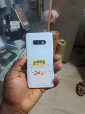Samsung Galaxy S10e 128 GB White