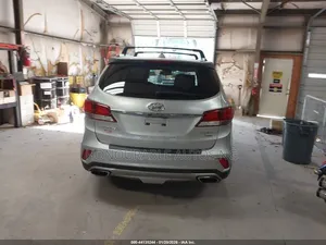 Hyundai Santa Fe 2017 Silver