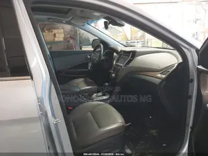 Hyundai Santa Fe 2017 Silver