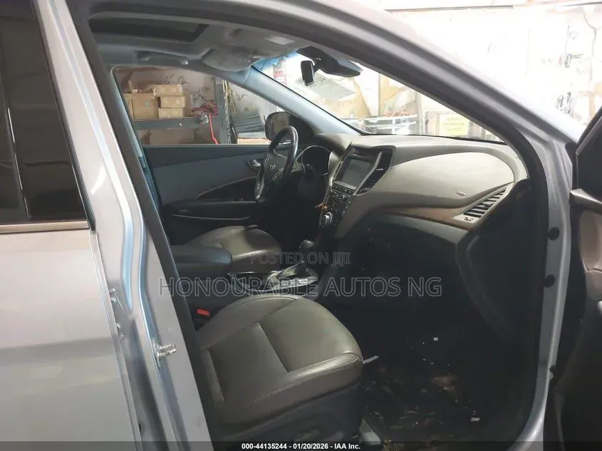 Hyundai Santa Fe 2017 Silver