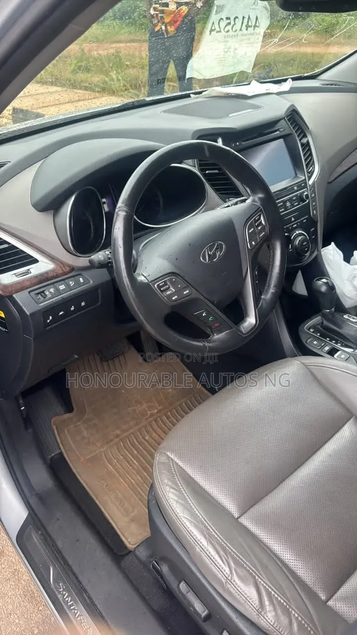 Hyundai Santa Fe 2017 Silver