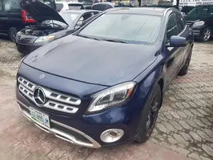Mercedes-Benz GLA 250 2018 Blue