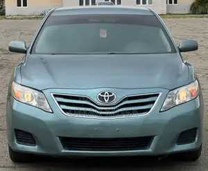 Toyota Camry LE 4dr Sedan (2.5L 4cyl 6AM) 2010 Green