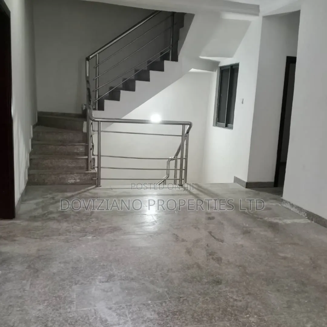 5bdrm Duplex in Ikeja GRA for rent