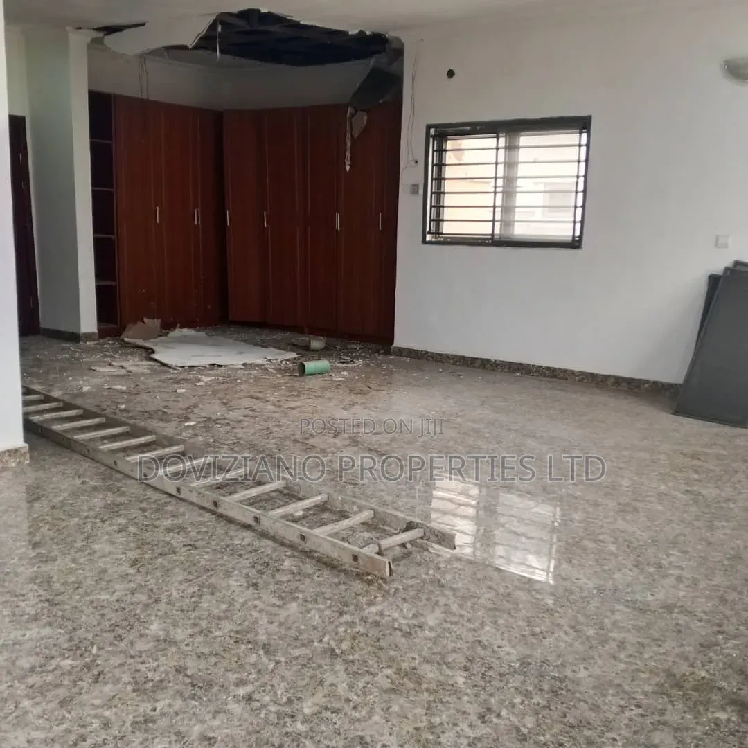 5bdrm Duplex in Ikeja GRA for rent