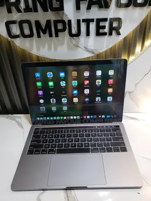 Laptop Apple MacBook 2018 16GB Intel Core i7 SSD 256GB