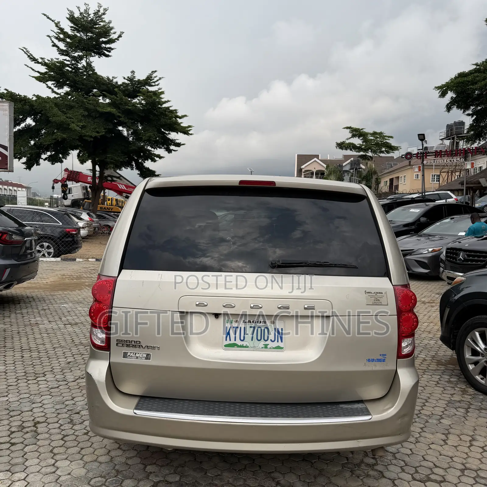 Dodge Caravan 2009 Gold