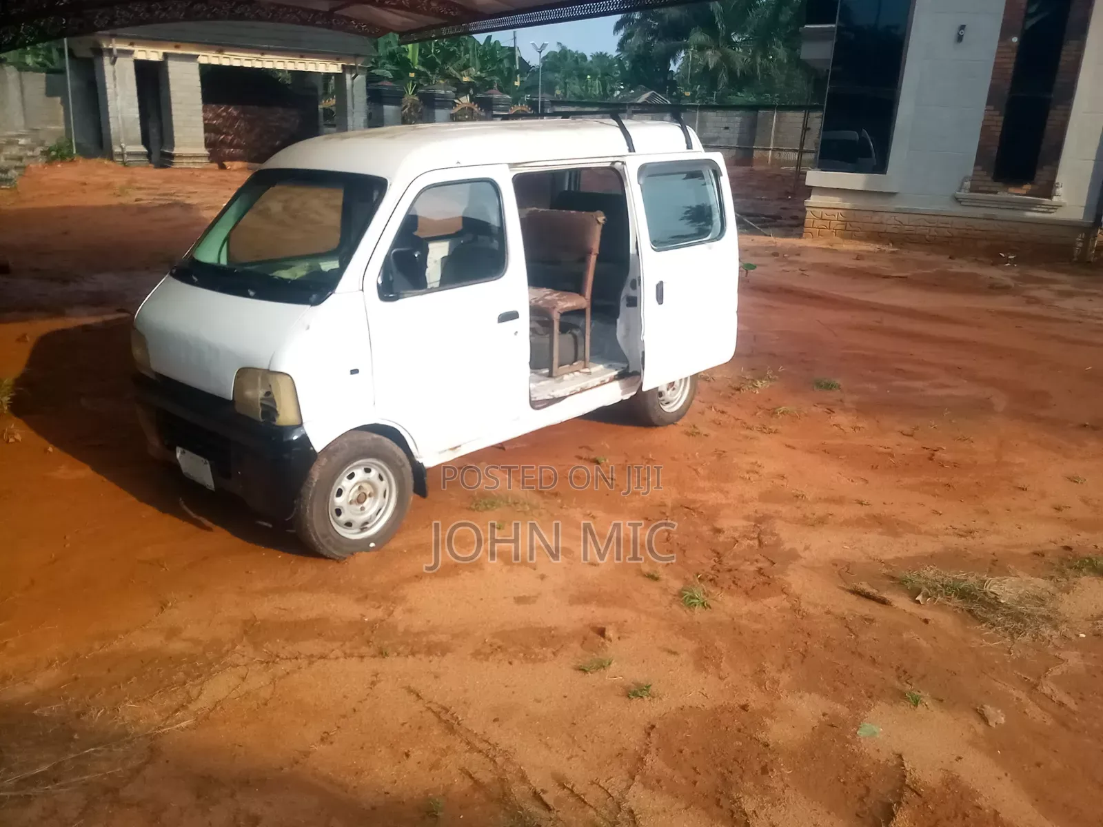 Suzuki Every 2010 White