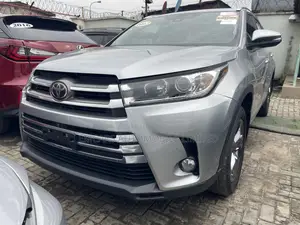 Toyota Highlander Limited Platinum 4x4 V6 (3.5L 6cyl 8A) 2017 Silver