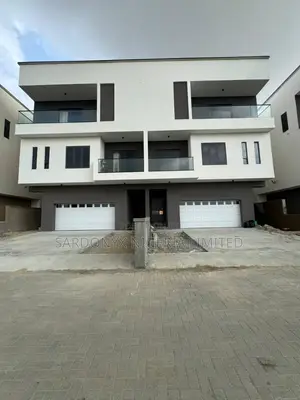4bdrm Duplex in Lekki Phase 1 for sale