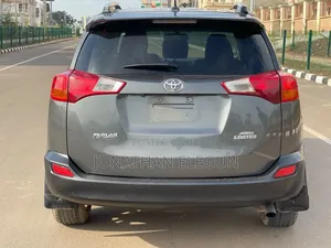 Toyota RAV4 Limited 4dr SUV (2.5L 4cyl 6A) 2015 Gray