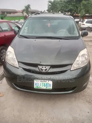 Toyota Sienna 2005 Green