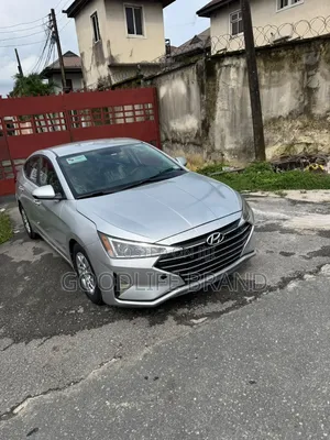 Hyundai Elantra SEL 2019 Silver