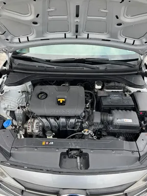 Hyundai Elantra SEL 2019 Silver