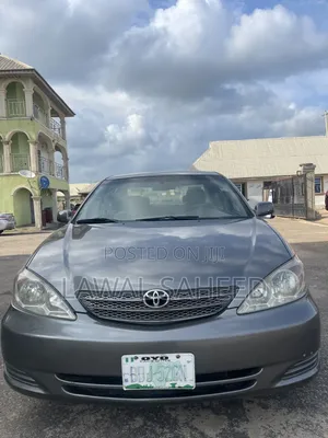 Toyota Camry LE 4dr Sedan (2.4L 4cyl 5M) 2003 Gray