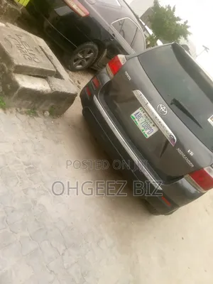 Toyota Highlander Limited 2011 Gray
