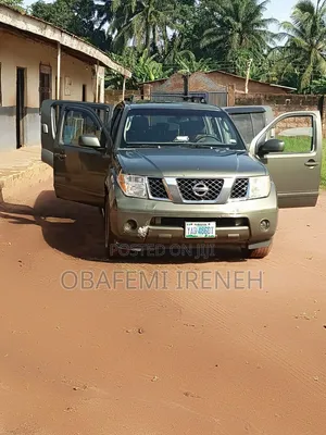 Nissan Pathfinder 2006 Green