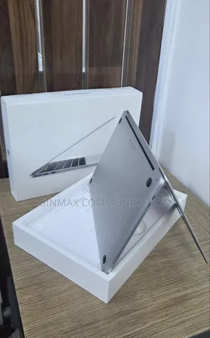 Laptop Apple MacBook Pro 2020 8GB Intel Core i5 SSD 512GB