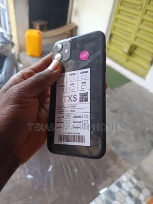 New Apple iPhone 11 128 GB Black