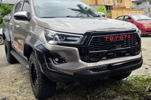 Toyota Hilux 2020 Black
