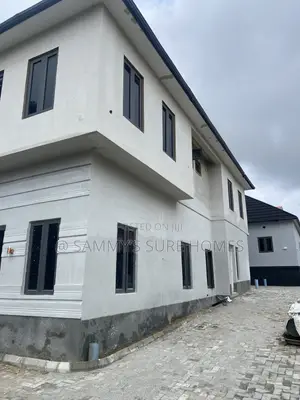 5bdrm Duplex in 35 Road 3Rd Avenue for rent