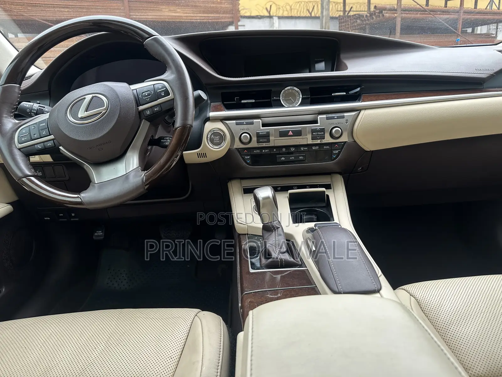 Lexus ES 2017 Red