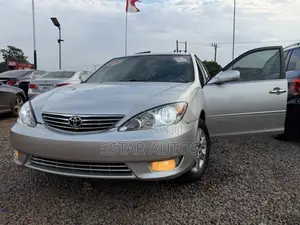 Toyota Camry XLE V6 4dr Sedan (3.0L 6cyl 5A) 2006 Silver