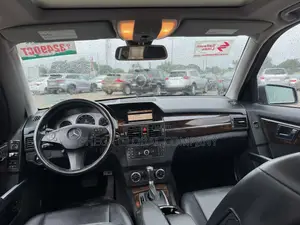 Mercedes-Benz GLK-Class 350 4MATIC 2010 Gray
