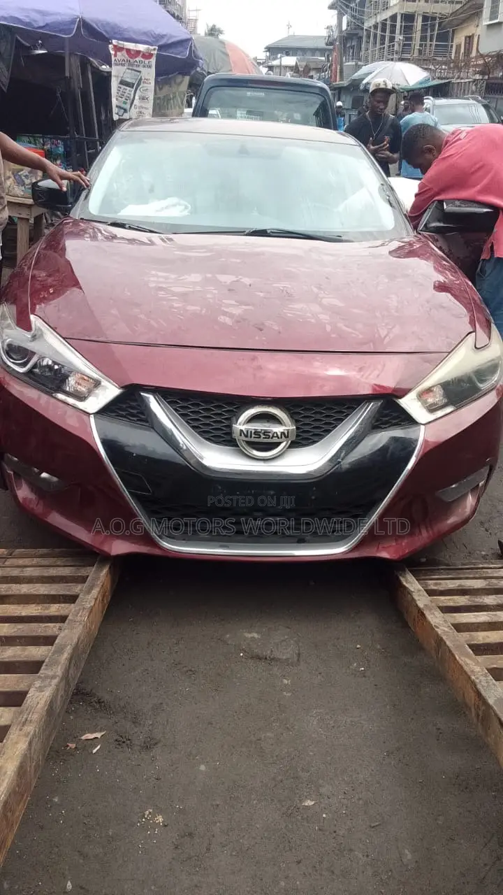 Nissan Maxima 3.5 Platinum 2017 Red