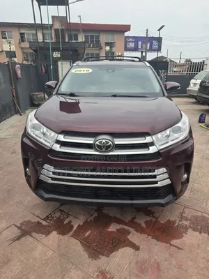 Toyota Highlander 2019 Burgundy
