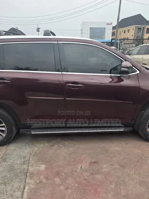 Toyota Highlander XLE 2019 Burgundy