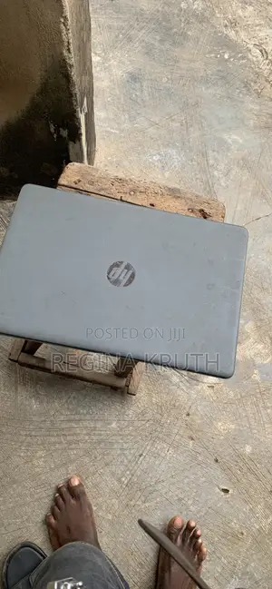 Laptop HP 4GB Intel Core i3 HDD 1T