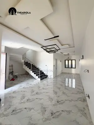 4bdrm Townhouse/Terrace in Guzape, Abuja for sale