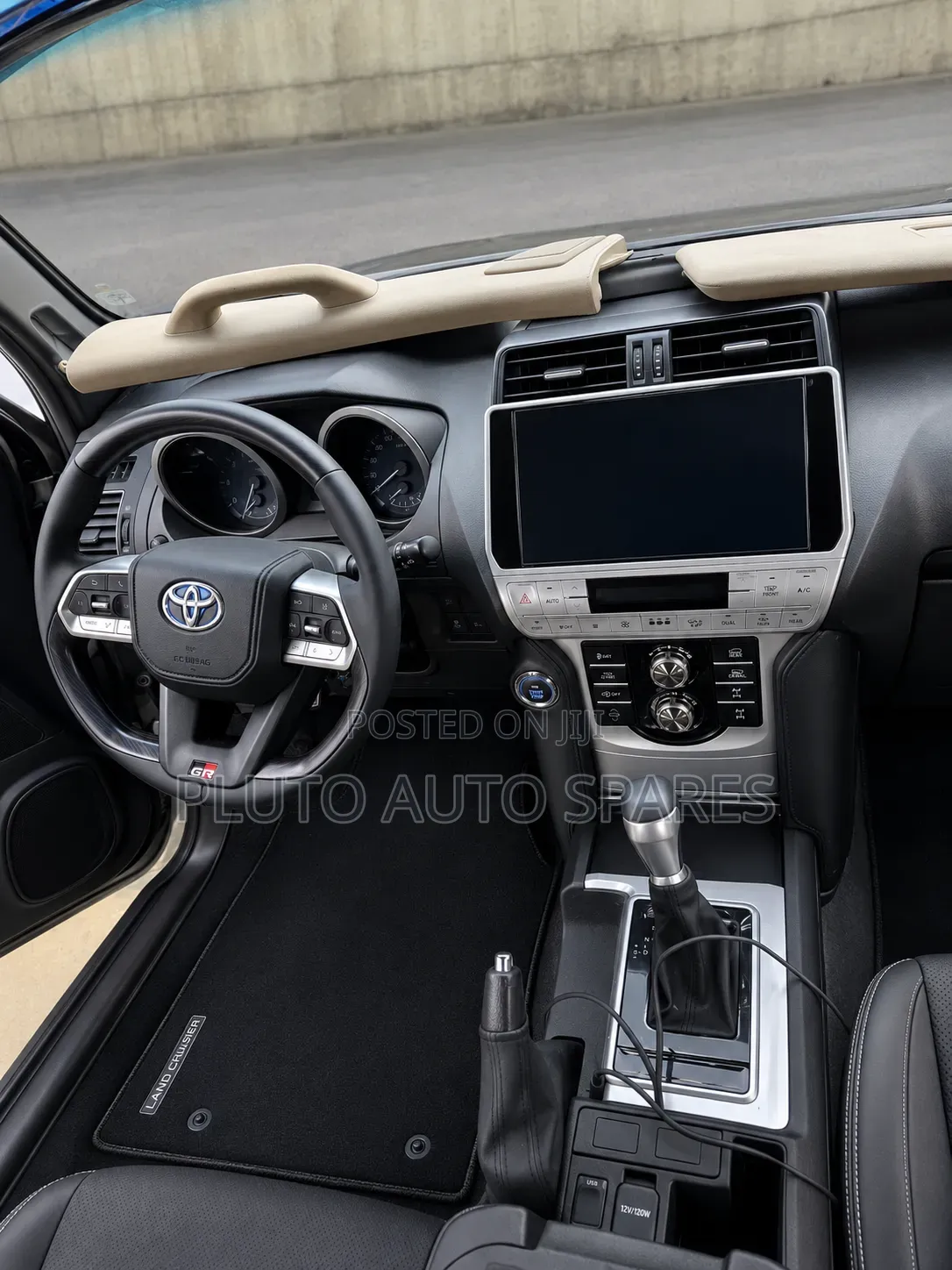 Interior Upgrade Consoles Prado 2022