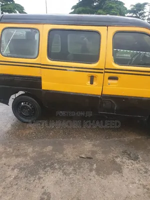 Suzuki APV Minibus 2010 Yellow