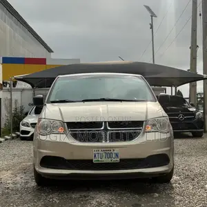 Dodge Grand Caravan 2015 Gold
