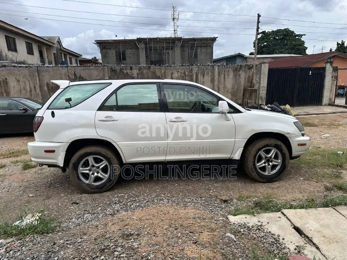 Lexus RX 2001 White