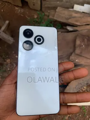 Infinix Smart 8 64 GB White