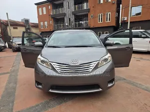 Toyota Sienna 2010 Gray