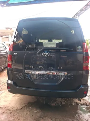Toyota Noah 2.0 FWD (8 Seater) 2004 Black