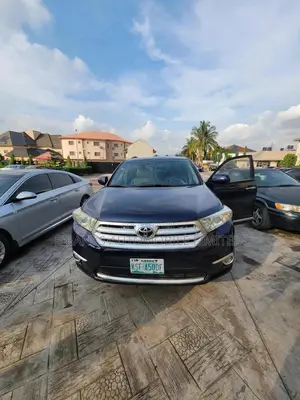 Toyota Highlander 3.5L 4WD 2013 Blue