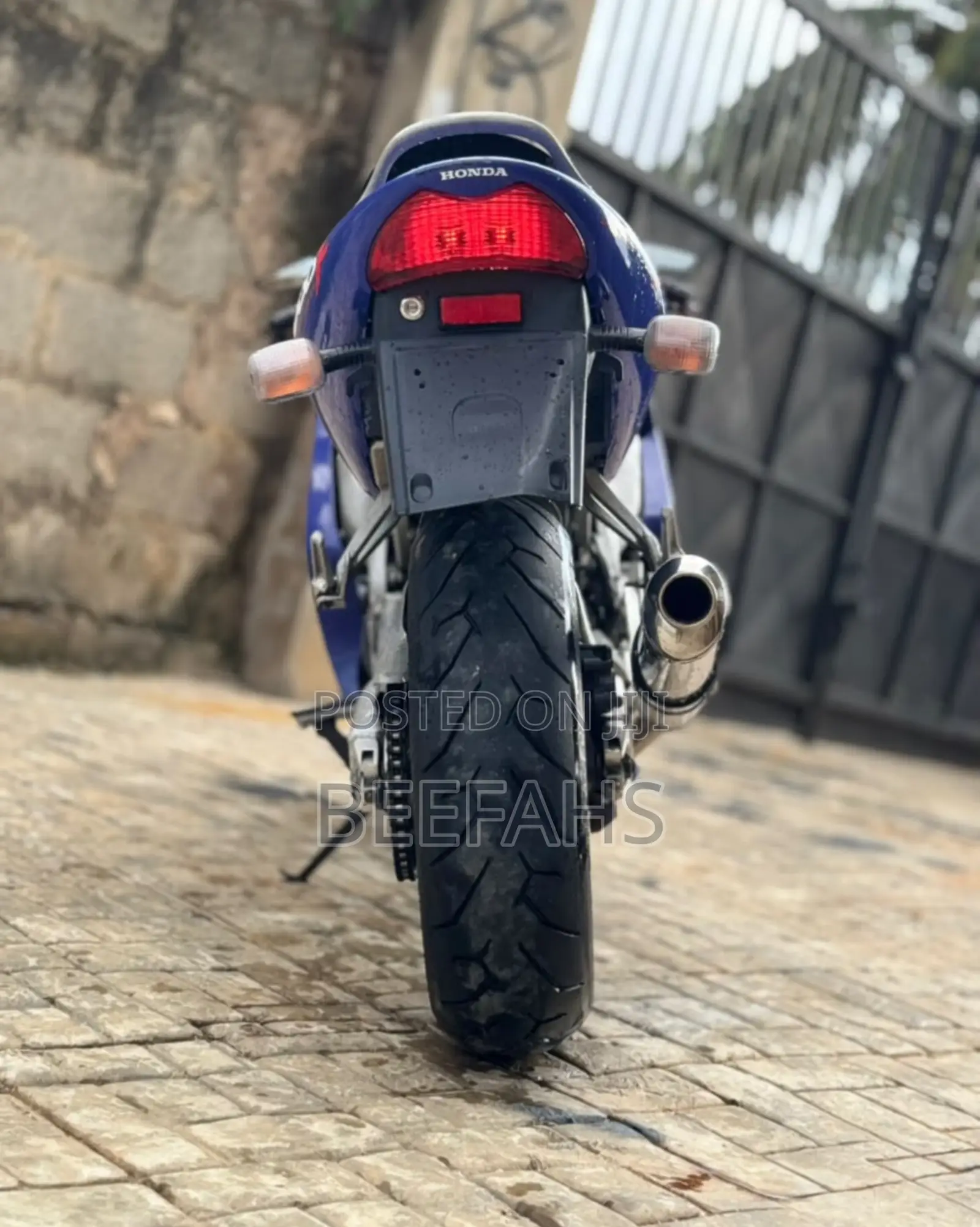 Honda CB 2014 Blue