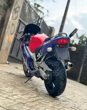 Honda CB 2014 Blue