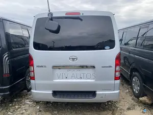 Toyota HiAce 2010 Silver