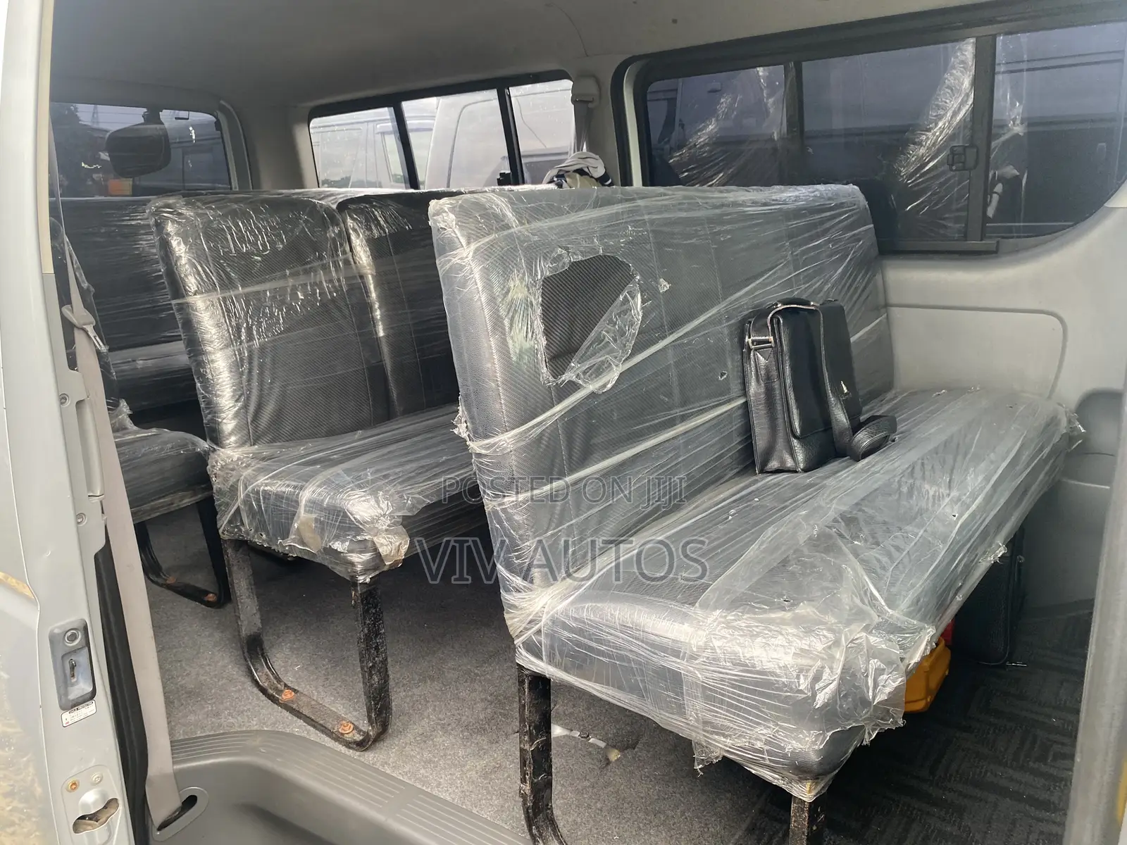 Toyota HiAce 2010 Silver