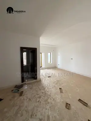 4bdrm Townhouse / Terrace in Garki Old Cbn for rent