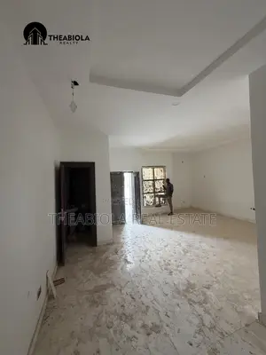 4bdrm Townhouse / Terrace in Garki Old Cbn for rent